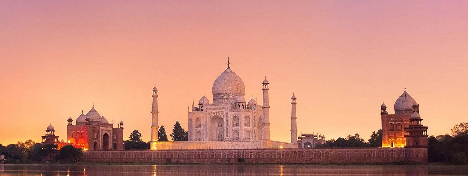 Taj Mahal Tourism