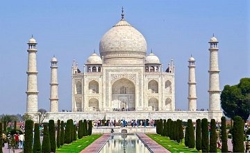 Taj Mahal Tourism